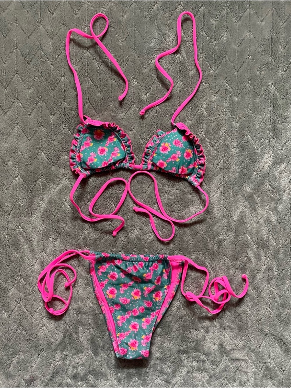 NWOT Strawberry Milk Mob Syros bikini set